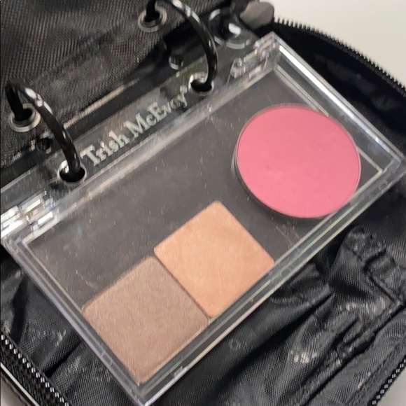 Trish McEvoy Classic Zip Makeup Planner w/Makeup - Picture 8 of 16